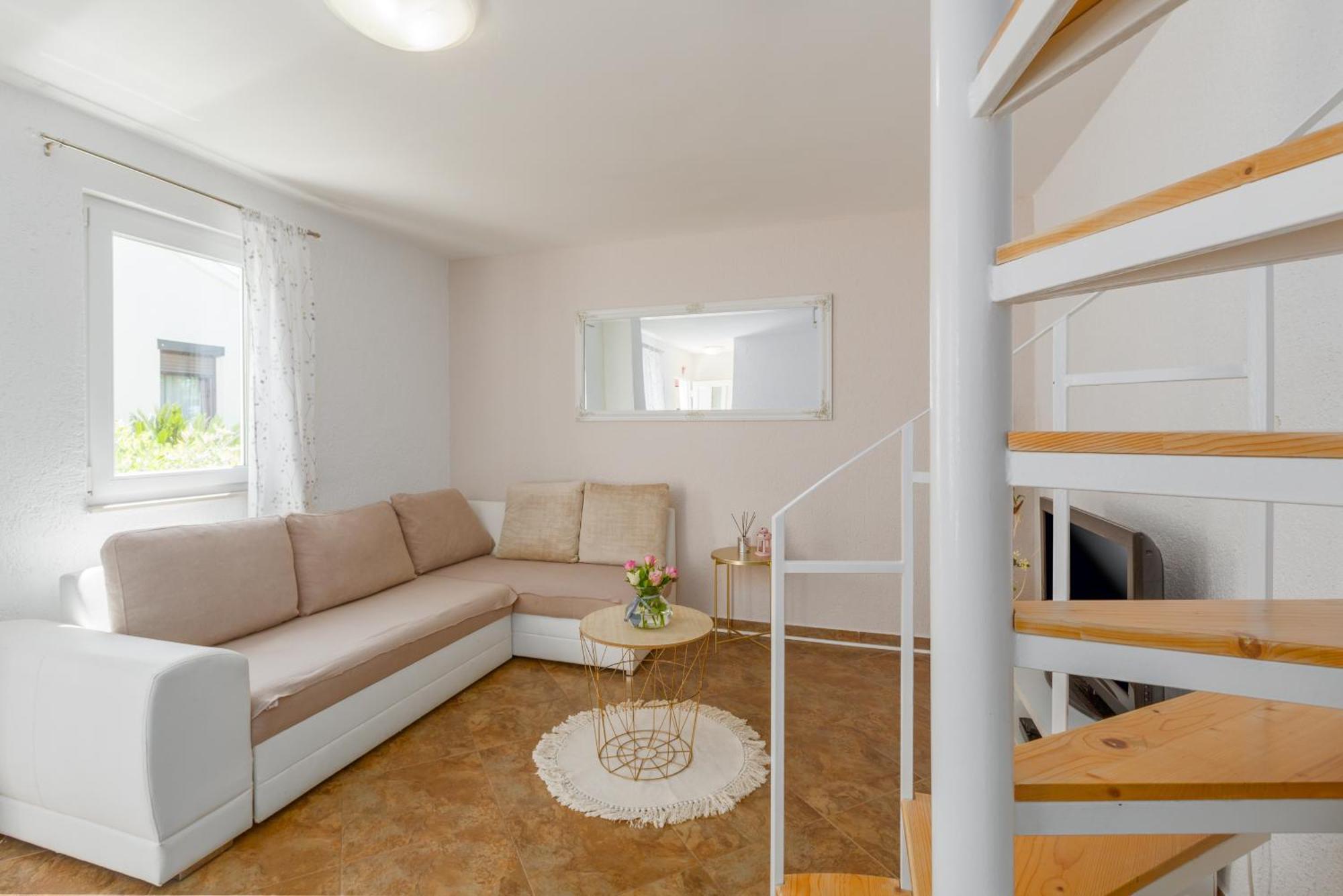 Apartment Leni Near Beach Пореч Екстериор снимка