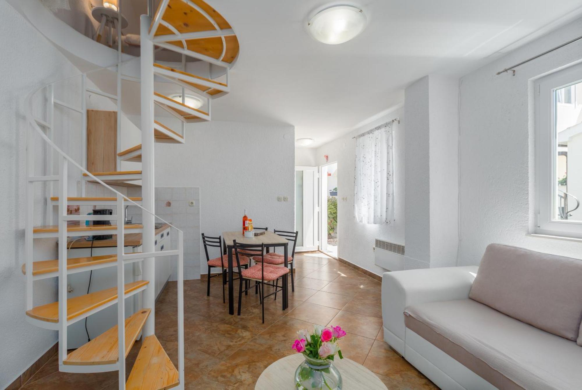 Apartment Leni Near Beach Пореч Екстериор снимка