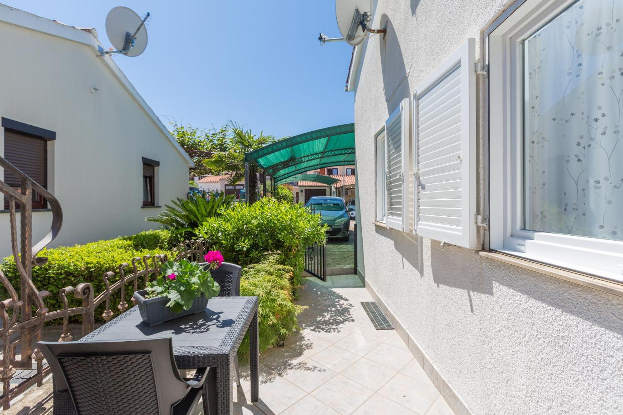 Apartment Leni Near Beach Пореч Екстериор снимка