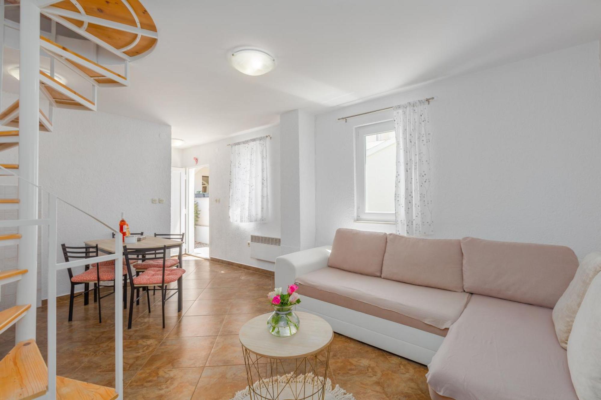 Apartment Leni Near Beach Пореч Екстериор снимка
