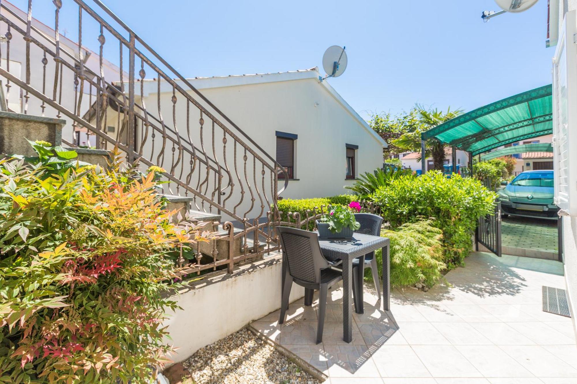 Apartment Leni Near Beach Пореч Екстериор снимка
