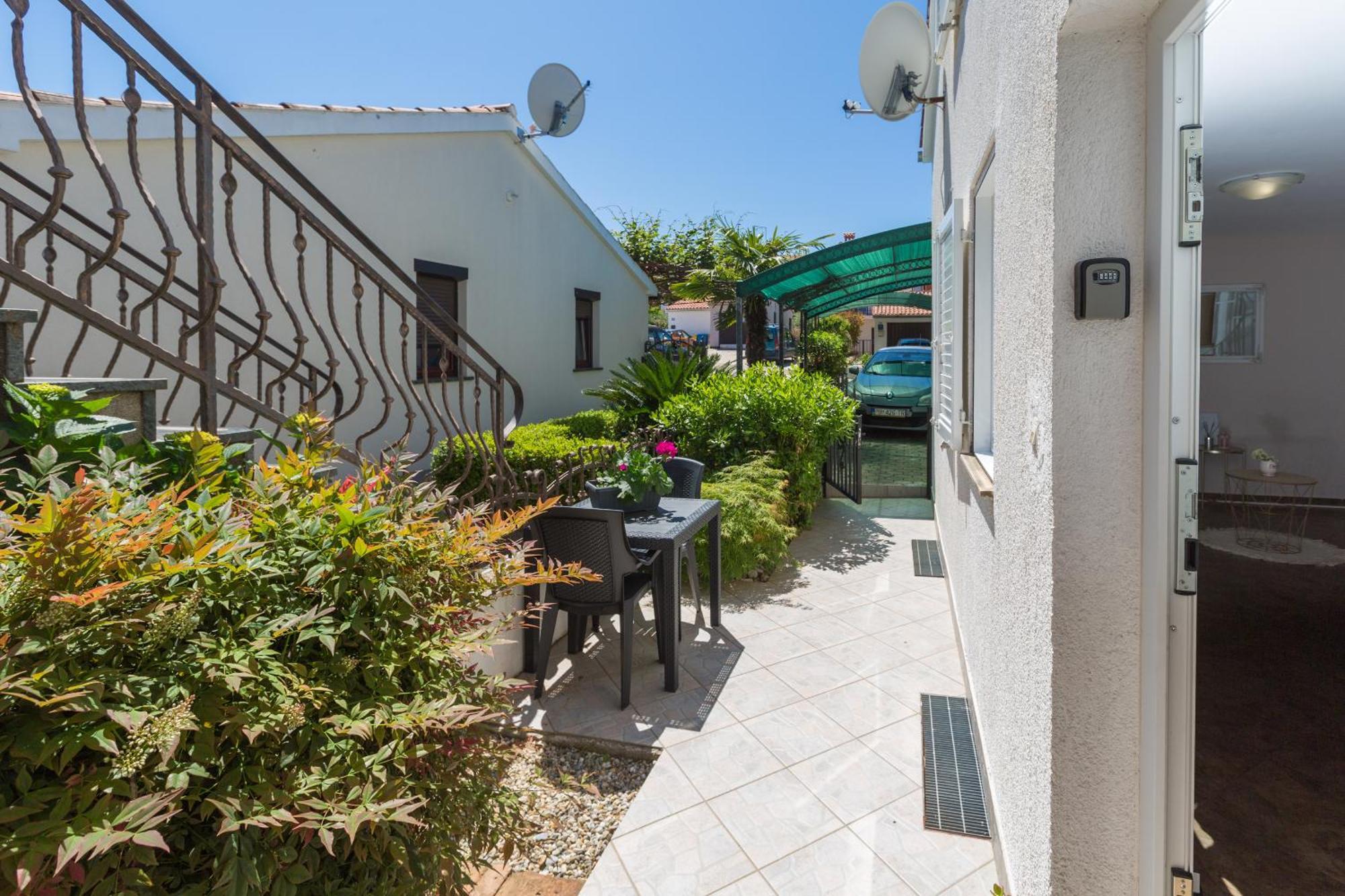 Apartment Leni Near Beach Пореч Екстериор снимка
